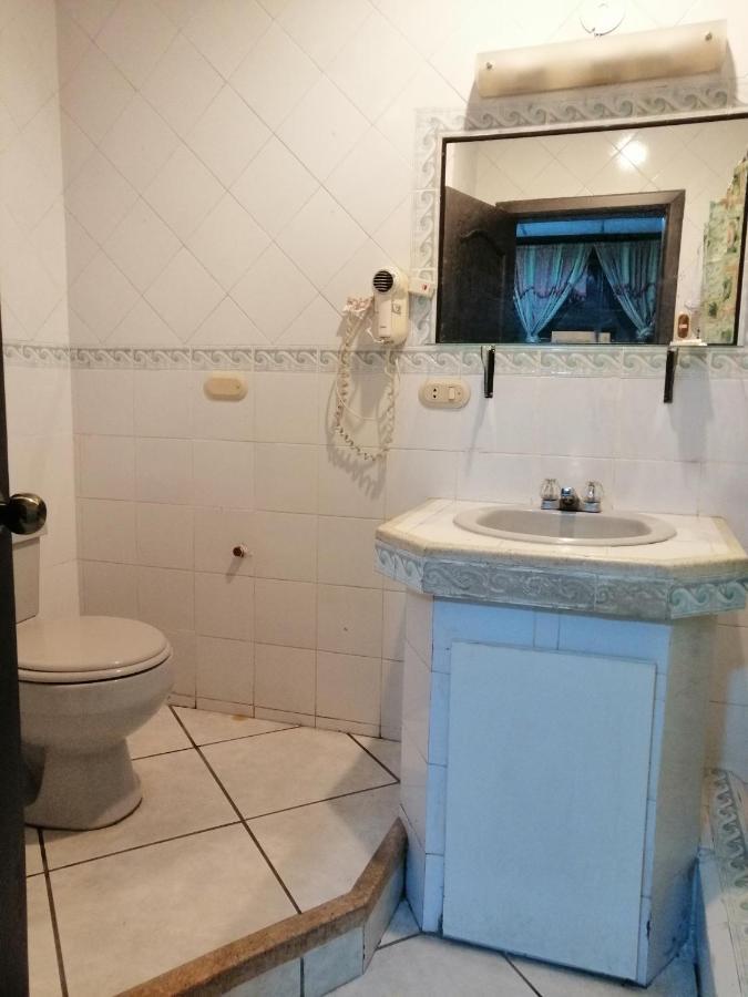 גוויאקיל Hotel Sol De Oro מראה חיצוני תמונה
